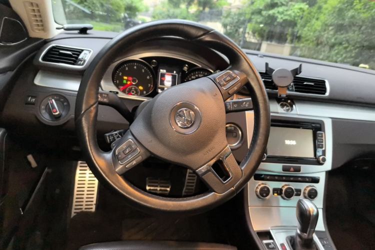 Used Volkswagen FAW-Volkswagen CC 2013 2.0 TSI Ultimate Model Steering Wheel