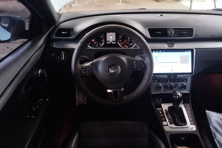 Used Volkswagen FAW-Volkswagen CC 2013 1.8TSI Luxury Model Steering Wheel