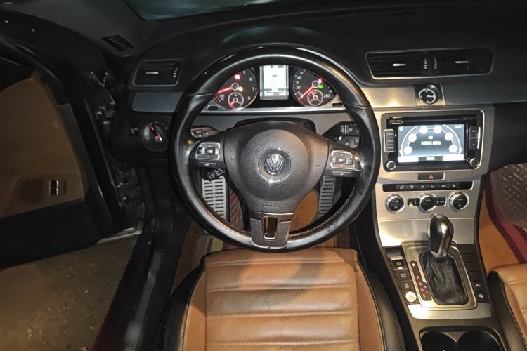 Used Volkswagen FAW-Volkswagen CC 2013 1.8TSI Luxury Model Steering Wheel