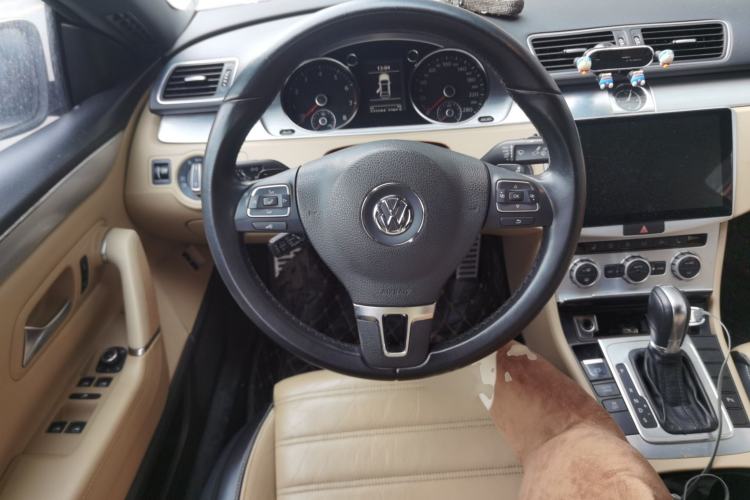 Used Volkswagen FAW-Volkswagen CC 2013 1.8TSI Prestige Model Steering Wheel