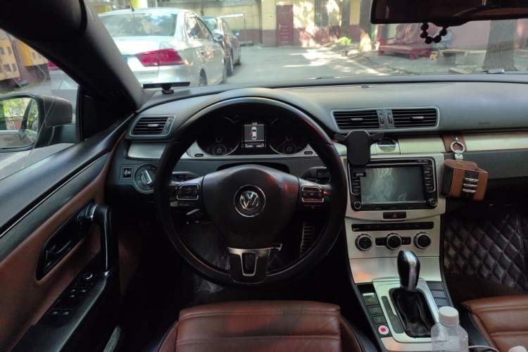 Used Volkswagen FAW-Volkswagen CC 2013 1.8TSI Luxury Model Steering Wheel