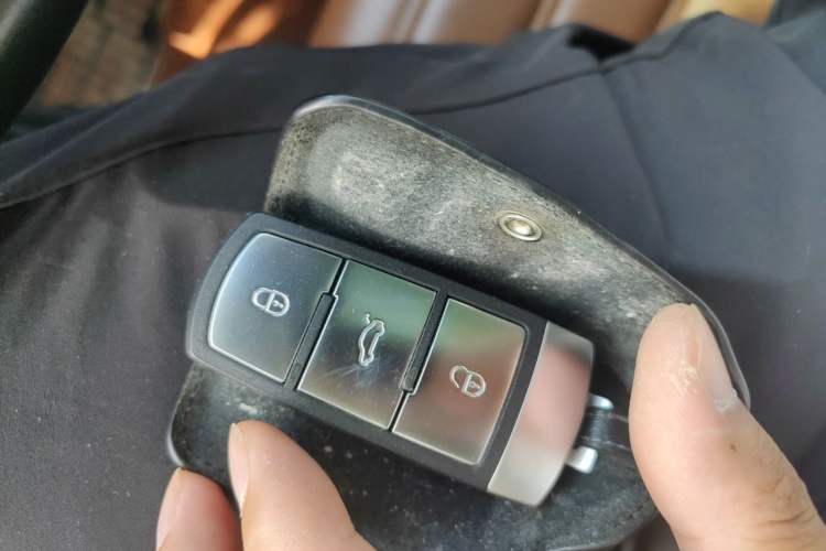 Used Volkswagen FAW-Volkswagen CC 2013 2.0 TSI Luxury Model Vehicle Key