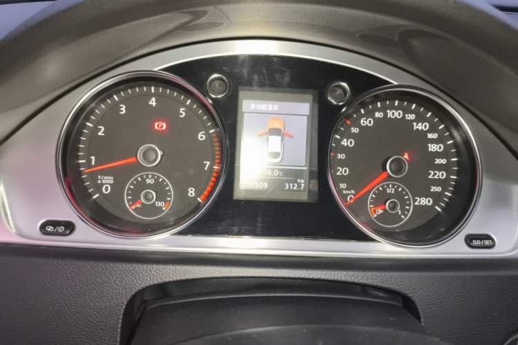 Used Volkswagen FAW-Volkswagen CC 2013 2.0 TSI Luxury Model Instrument Cluster