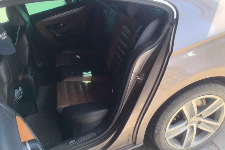Used Volkswagen FAW-Volkswagen CC 2013 1.8TSI Luxury Model Left Rear Seat