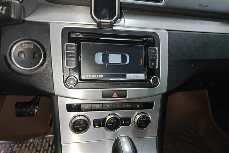 Used Volkswagen FAW-Volkswagen CC 2013 1.8TSI Luxury Model Audio And AC Panel