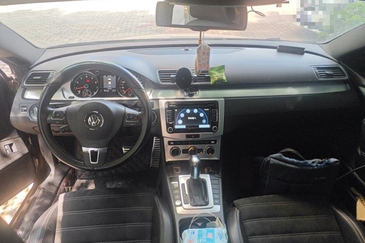 Used Volkswagen FAW-Volkswagen CC 2013 1.8TSI Luxury Model Center Console