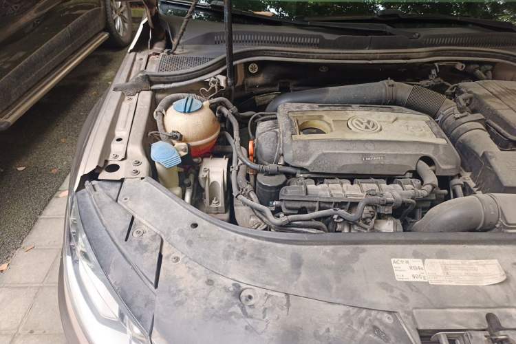 Used Volkswagen FAW-Volkswagen CC 2013 2.0 TSI Ultimate Model Engine Bay Right