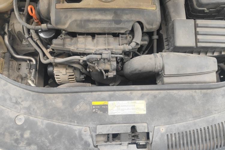 Used Volkswagen FAW-Volkswagen CC 2013 1.8TSI Luxury Model Engine Bay