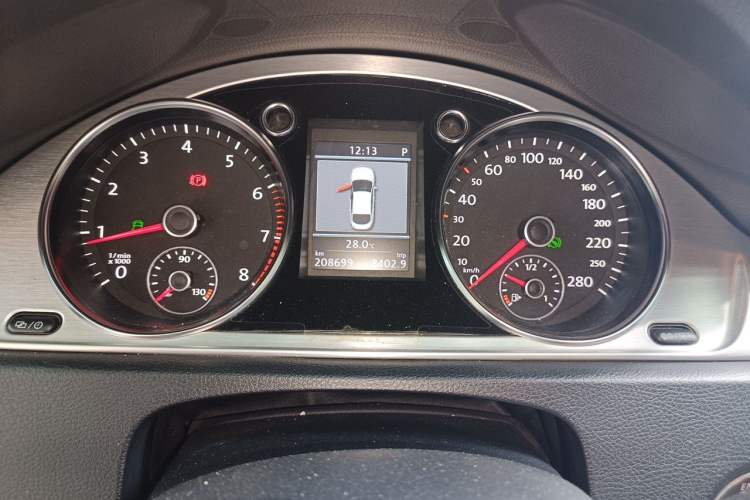 Used Volkswagen FAW-Volkswagen CC 2013 2.0 TSI Ultimate Model Instrument Cluster