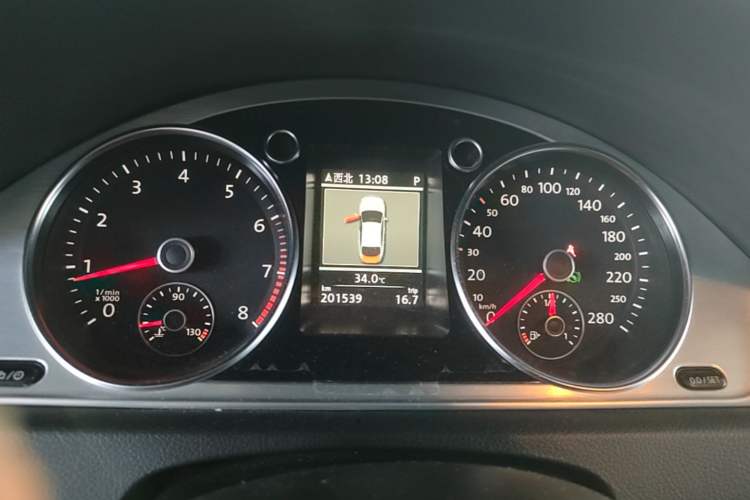 Used Volkswagen FAW-Volkswagen CC 2013 1.8TSI Luxury Model Instrument Cluster