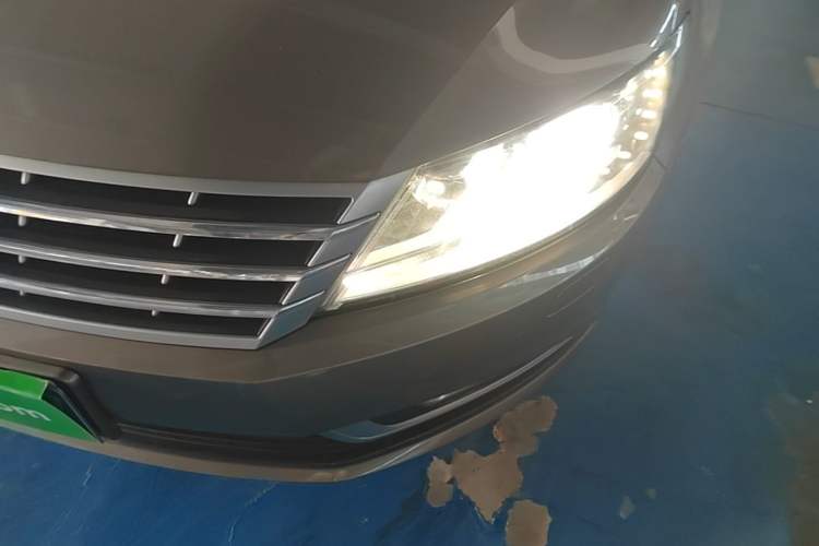 Used Volkswagen FAW-Volkswagen CC 2013 1.8TSI Luxury Model Left Front Headlight