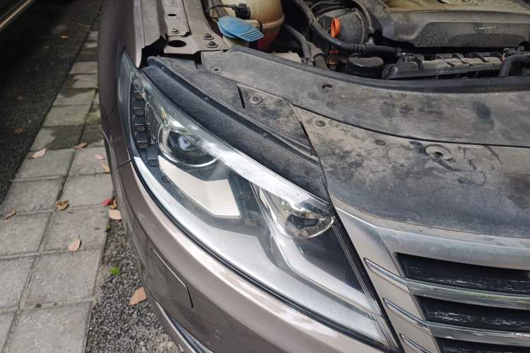 Used Volkswagen FAW-Volkswagen CC 2013 2.0 TSI Ultimate Model Right Front Headlight