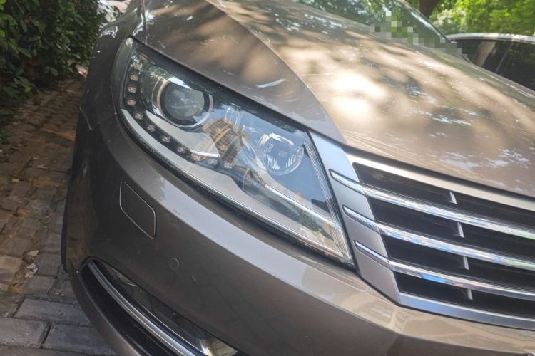 Used Volkswagen FAW-Volkswagen CC 2013 1.8TSI Luxury Model Right Front Headlight