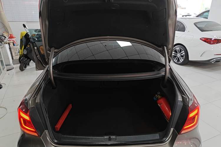 Used Volkswagen FAW-Volkswagen CC 2013 1.8TSI Luxury Model Trunk