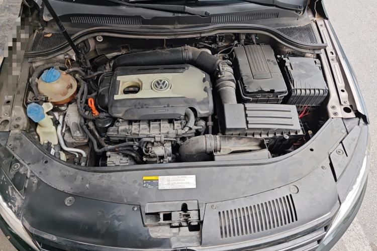 Used Volkswagen FAW-Volkswagen CC 2013 1.8TSI Prestige Model Engine Bay
