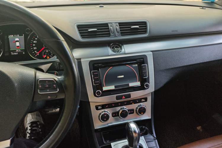 Used Volkswagen FAW-Volkswagen CC 2013 2.0 TSI Ultimate Model Audio And AC Panel