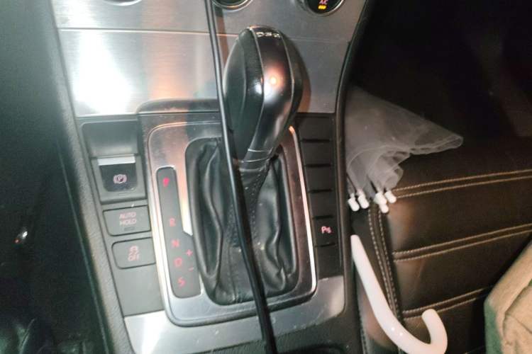 Used Volkswagen FAW-Volkswagen CC 2013 1.8TSI Prestige Model Gear Lever