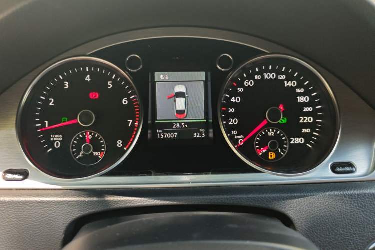 Used Volkswagen FAW-Volkswagen CC 2013 2.0 TSI Ultimate Model Instrument Cluster