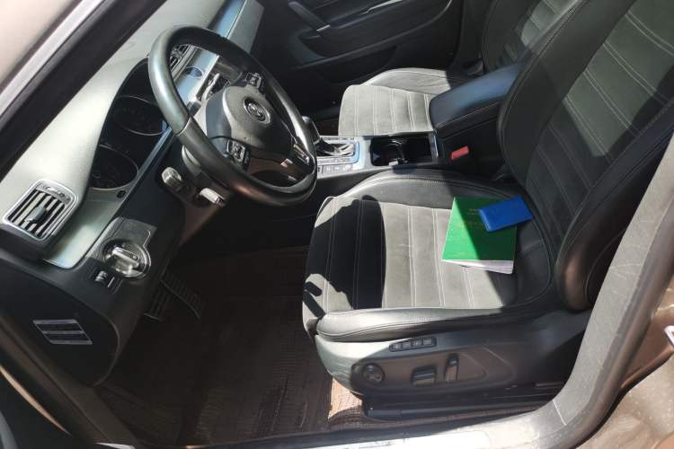 Used Volkswagen FAW-Volkswagen CC 2013 2.0 TSI Luxury Model Left Front Seat