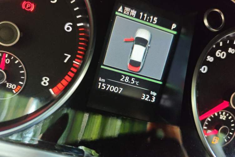 Used Volkswagen FAW-Volkswagen CC 2013 2.0 TSI Ultimate Model Odometer Close Up