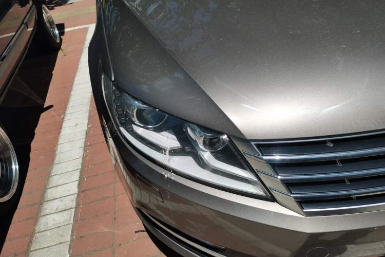 Used Volkswagen FAW-Volkswagen CC 2013 2.0 TSI Luxury Model Right Front Headlight