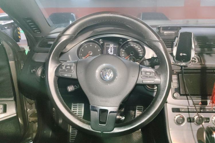 Used Volkswagen FAW-Volkswagen CC 2013 1.8TSI Prestige Model Steering Wheel