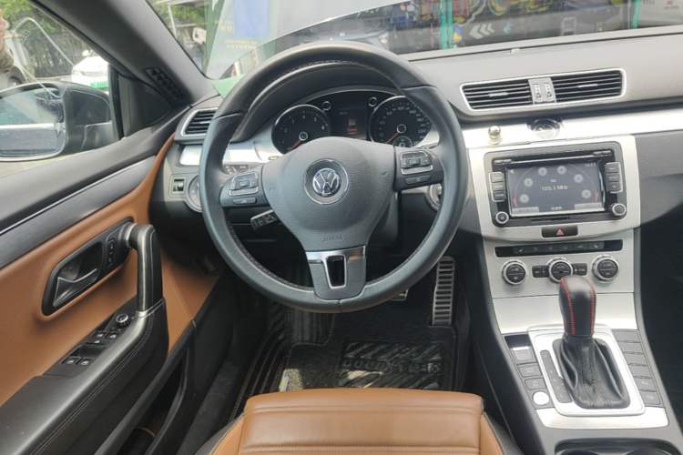 Used Volkswagen FAW-Volkswagen CC 2013 2.0 TSI Luxury Model Steering Wheel