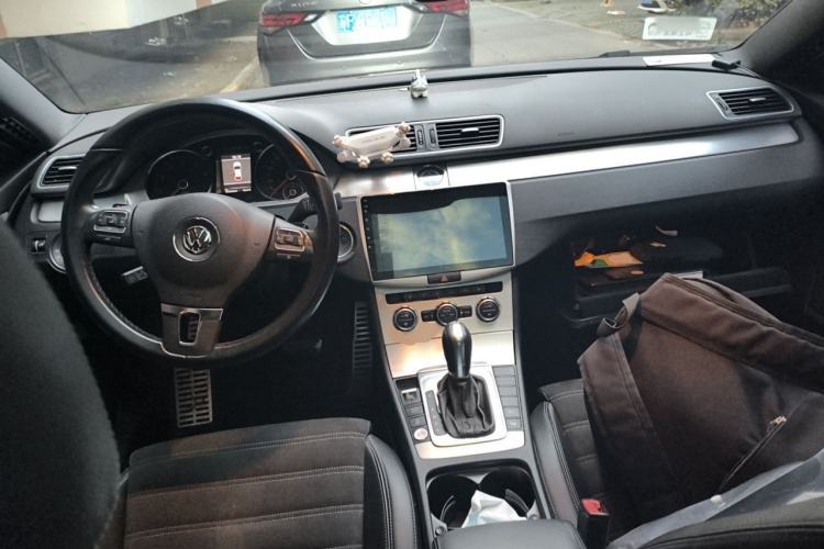 Used Volkswagen FAW-Volkswagen CC 2013 1.8TSI Luxury Model Center Console