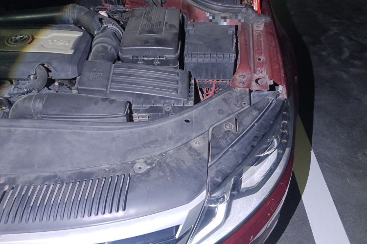 Used Volkswagen FAW-Volkswagen CC 2013 1.8TSI Luxury Model Engine Bay Left