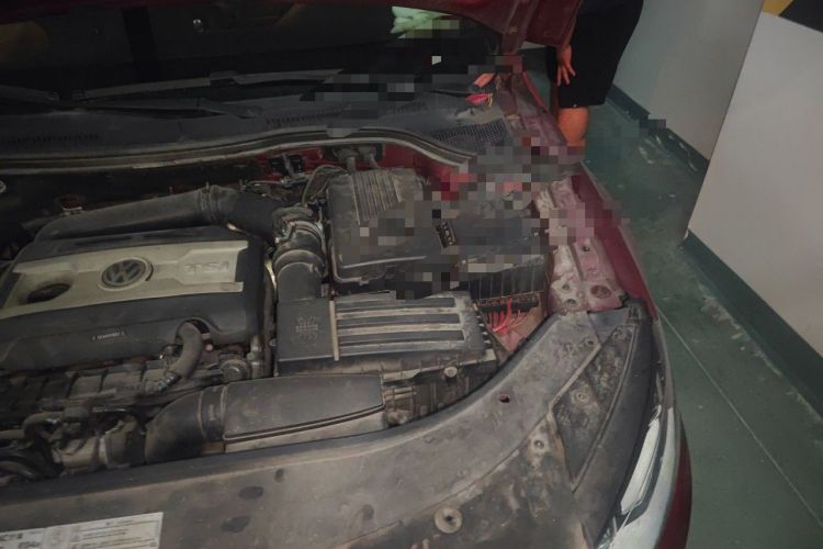 Used Volkswagen FAW-Volkswagen CC 2013 1.8TSI Luxury Model Engine Bay Left