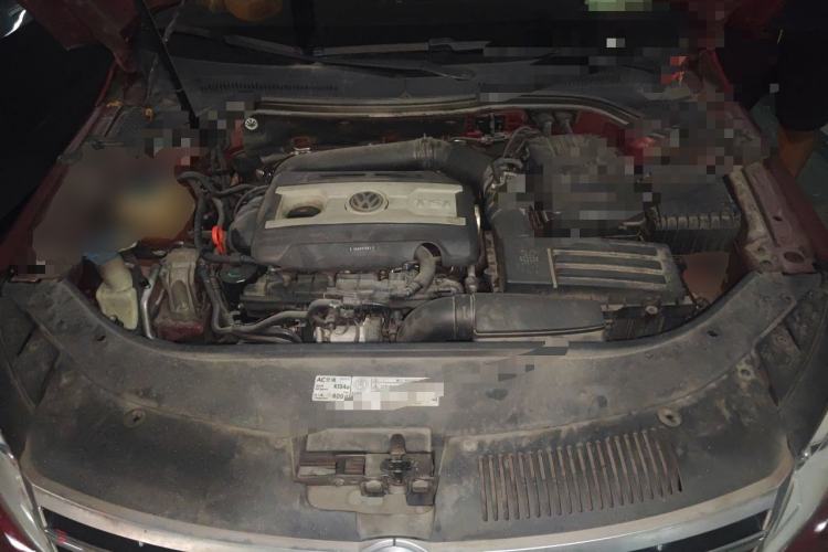 Used Volkswagen FAW-Volkswagen CC 2013 1.8TSI Luxury Model Engine Bay
