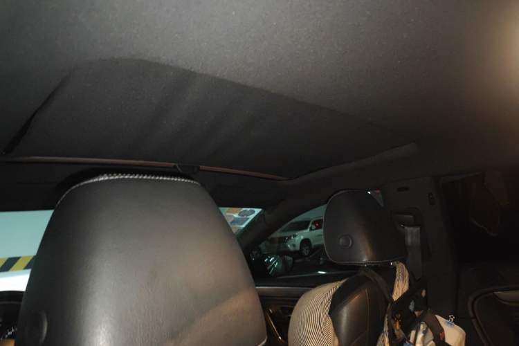 Used Volkswagen FAW-Volkswagen CC 2013 1.8TSI Luxury Model Headliner