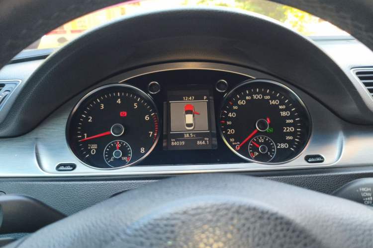 Used Volkswagen FAW-Volkswagen CC 2013 2.0 TSI Luxury Model Instrument Cluster