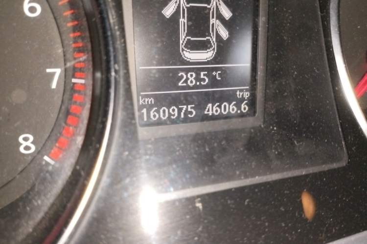 Used Volkswagen FAW-Volkswagen CC 2013 1.8TSI Prestige Model Odometer Close Up