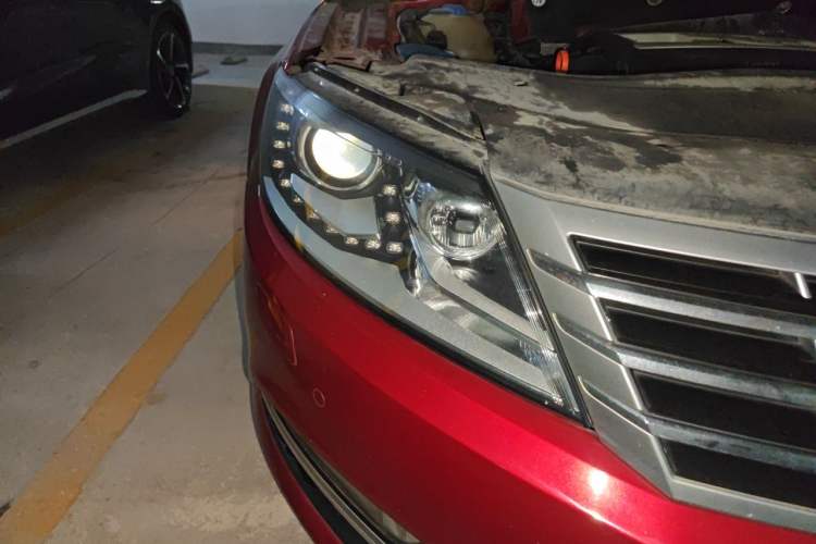 Used Volkswagen FAW-Volkswagen CC 2013 1.8TSI Luxury Model Right Front Headlight