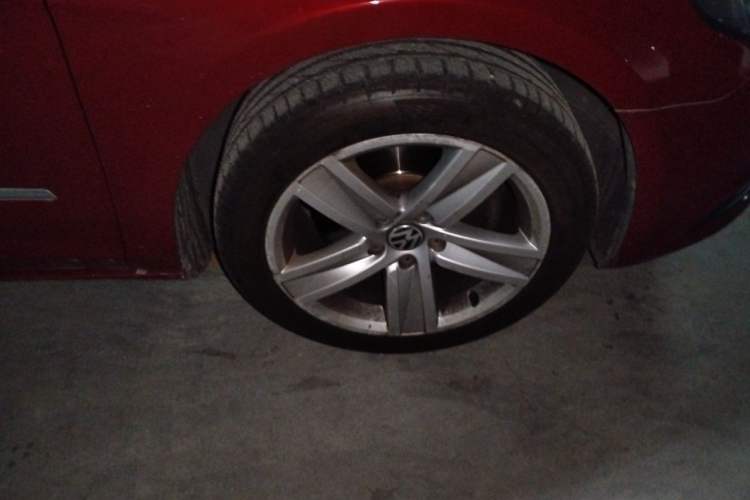 Used Volkswagen FAW-Volkswagen CC 2013 1.8TSI Prestige Model Right Front Wheel Hub