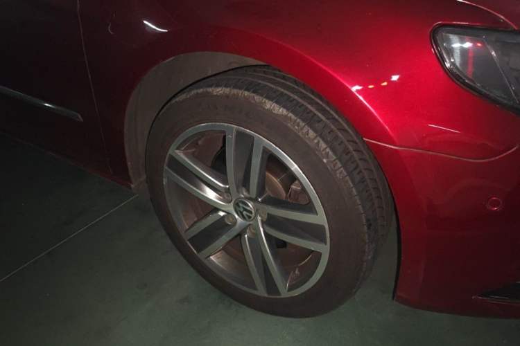 Used Volkswagen FAW-Volkswagen CC 2013 1.8TSI Luxury Model Right Front Wheel Hub