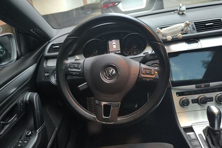 Used Volkswagen FAW-Volkswagen CC 2013 1.8TSI Luxury Model Steering Wheel