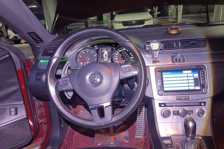Used Volkswagen FAW-Volkswagen CC 2013 1.8TSI Luxury Model Steering Wheel
