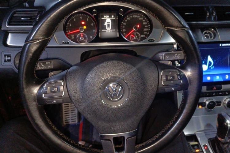 Used Volkswagen FAW-Volkswagen CC 2013 1.8TSI Prestige Model Steering Wheel