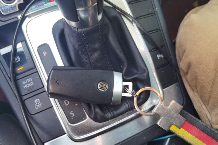 Used Volkswagen FAW-Volkswagen CC 2013 1.8TSI Prestige Model Vehicle Key