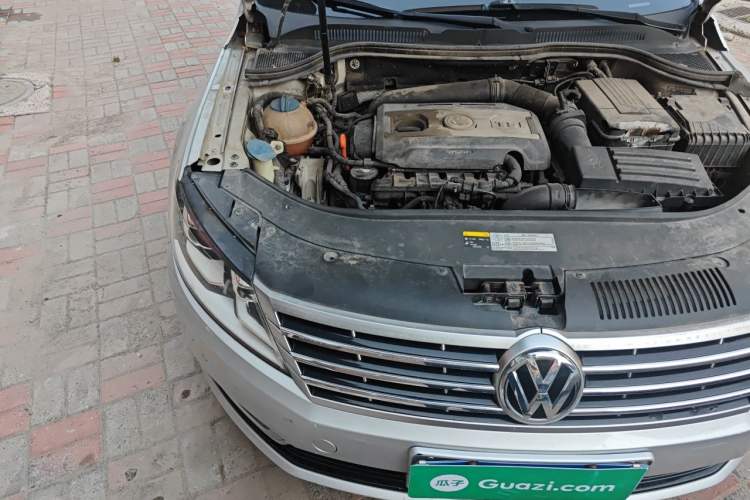 Used Volkswagen FAW-Volkswagen CC 2013 1.8TSI Luxury Model Engine Bay Right