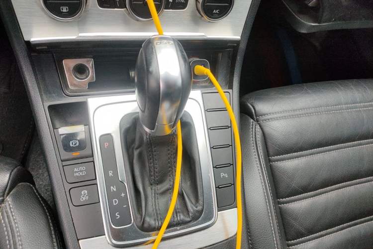 Used Volkswagen FAW-Volkswagen CC 2013 1.8TSI Prestige Model Gear Lever