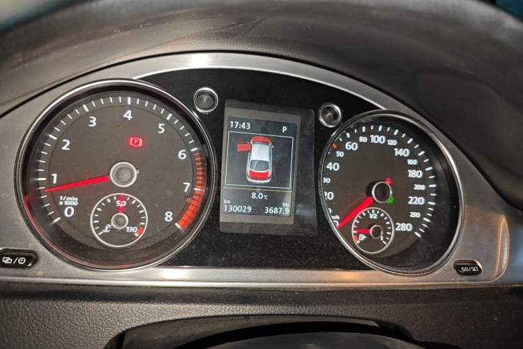 Used Volkswagen FAW-Volkswagen CC 2013 1.8TSI Luxury Model Instrument Cluster