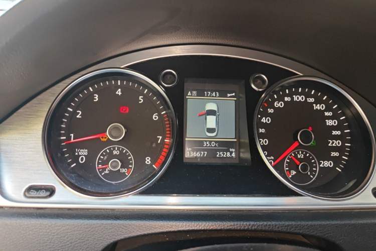 Used Volkswagen FAW-Volkswagen CC 2013 1.8TSI Luxury Model Instrument Cluster