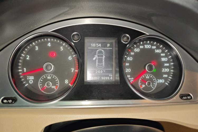 Used Volkswagen FAW-Volkswagen CC 2013 1.8TSI Luxury Model Instrument Cluster