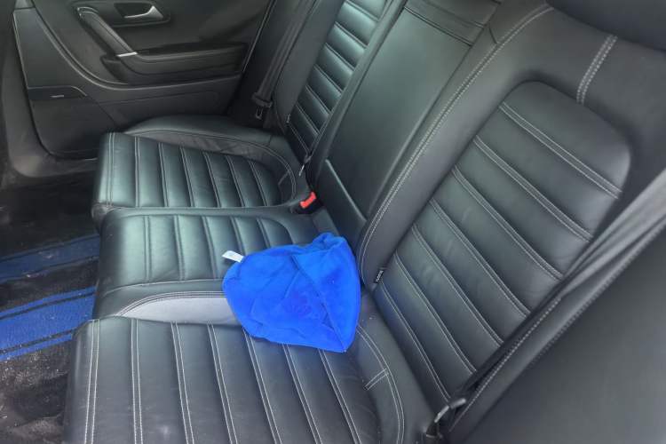 Used Volkswagen FAW-Volkswagen CC 2013 1.8TSI Prestige Model Left Rear Seat