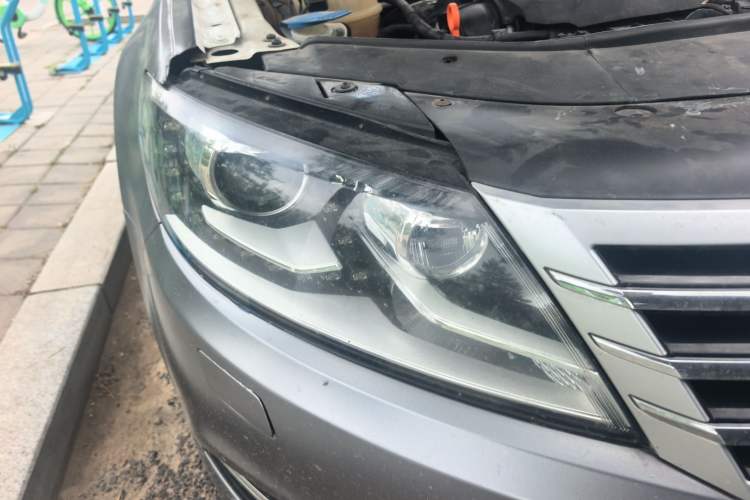 Used Volkswagen FAW-Volkswagen CC 2013 1.8TSI Prestige Model Right Front Headlight