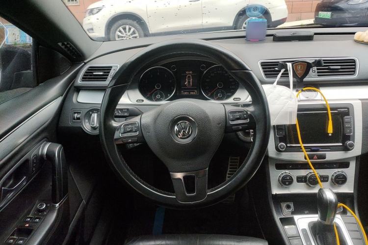 Used Volkswagen FAW-Volkswagen CC 2013 1.8TSI Prestige Model Steering Wheel
