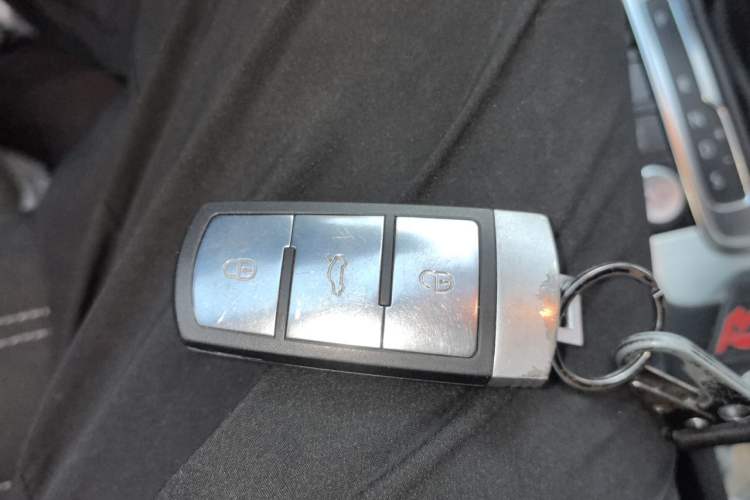 Used Volkswagen FAW-Volkswagen CC 2013 1.8TSI Luxury Model Vehicle Key